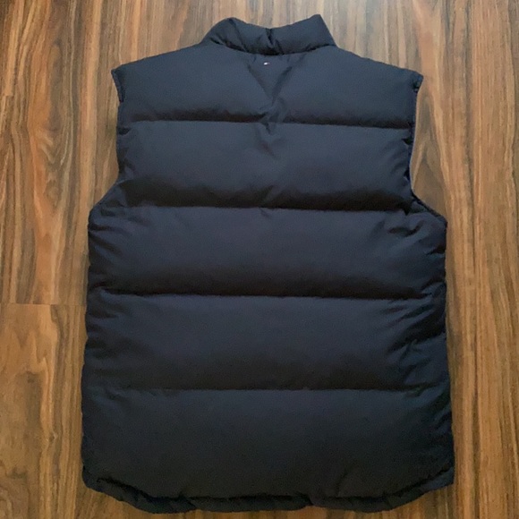 Tommy Hilfiger Reversible Down Vest - Picture 6 of 12
